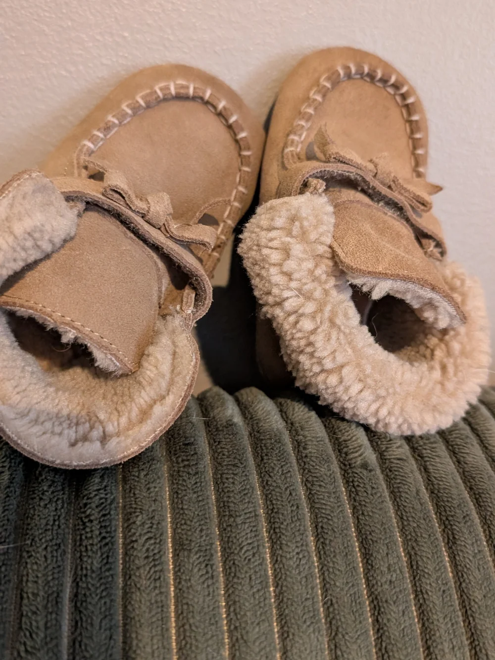 Kickee winter boots 6-12 months